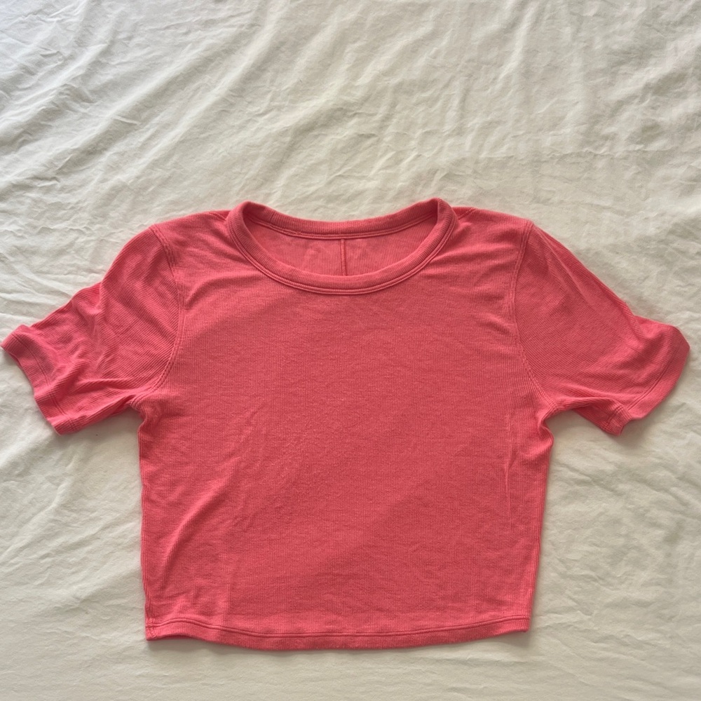Lululemon athletica cropped ribbed salmon top
